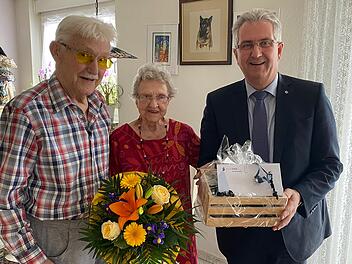 Stein: Ehepaar feiert Eiserne Hochzeit - was Brigitte und Georg in 65 Jahren erlebten