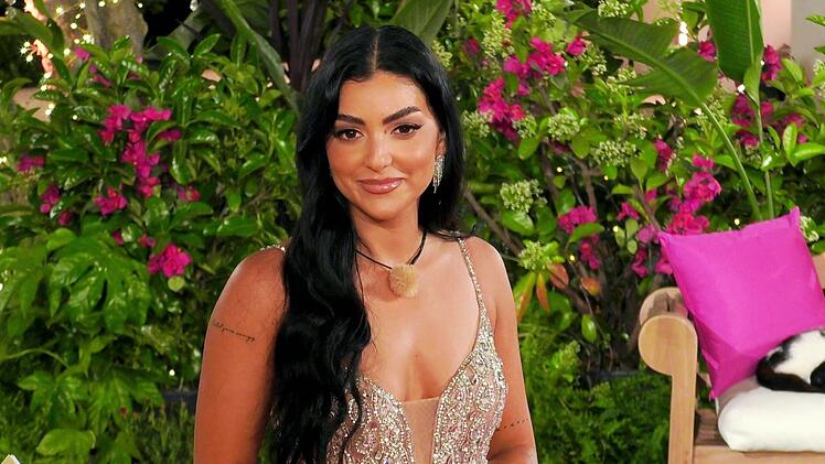 Jenny (26) ist auf der Suche nach der ultimativen "Green Flag", aber: "Ich halte nicht so viel von M&auml;nnern aus der Reality-Branche"