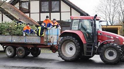 Die Königsberger Feuerwehrjugend war am Samstag fleißig. Foto: Snater