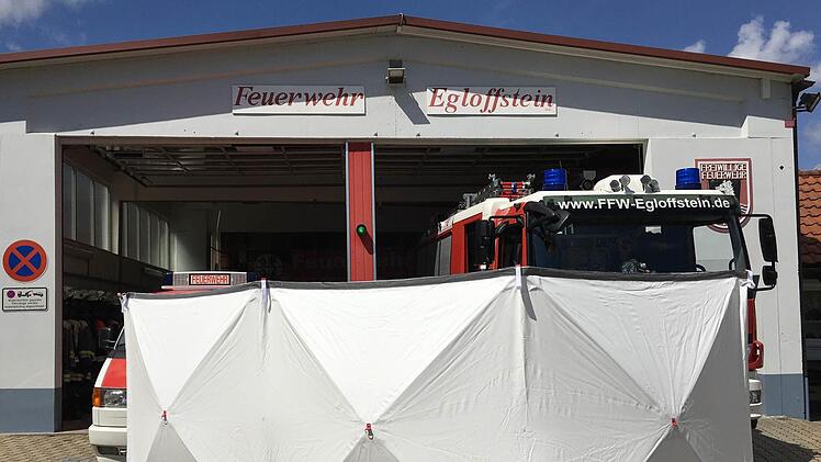 Mit dieser Schutzwand wehren sich die Feuerwehren k&uuml;nftig nach Unf&auml;llen gegen Gaffer.  Foto: Feuerwehr Egloffstein