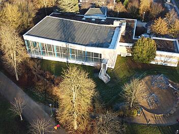 Ein Ersatz für das geschlossene Hallenbad in Bad Kissingen ist noch nicht in Sicht.