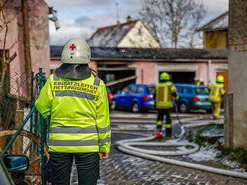 Röttenbach: Garagenbrand und Rauchentwicklung von Herdplatte - doppelter Feuerwehreinsatz Röttenbach: Garagenbrand und Rauchentwicklung von Herdplatte - doppelter Feuerwehreinsatz