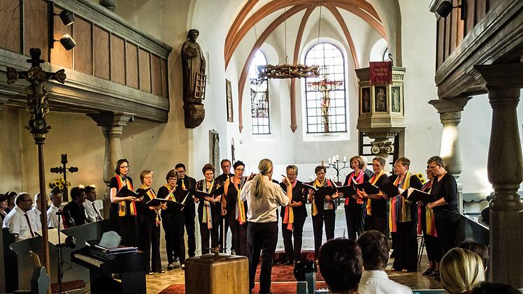 Impressionen vom Friedensdank-Konzert in St. Laurentius in MeederFoto: Jochen Berger