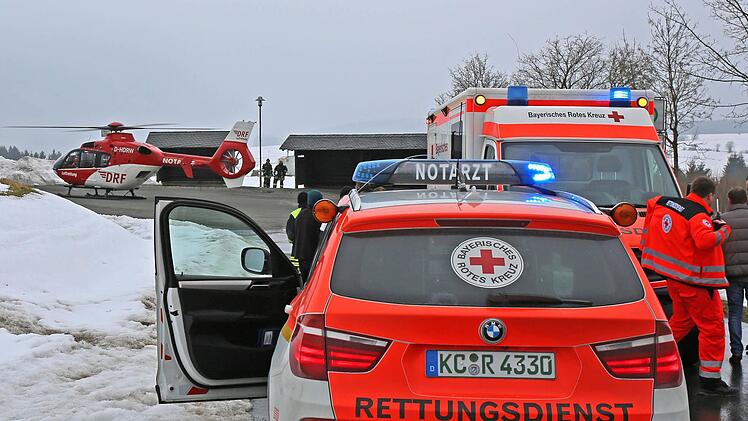 Ein 29-jähriger Mann musste in Teuschnitz mit schweren Kopfverletzungen in ein Krankenhaus geflogen werden. Foto: NEWS5 / Fricke