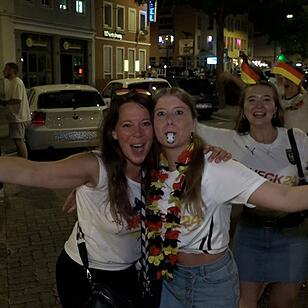 Deutschland im Viertelfinale: Würzburg feiert Sieg über Dänemark