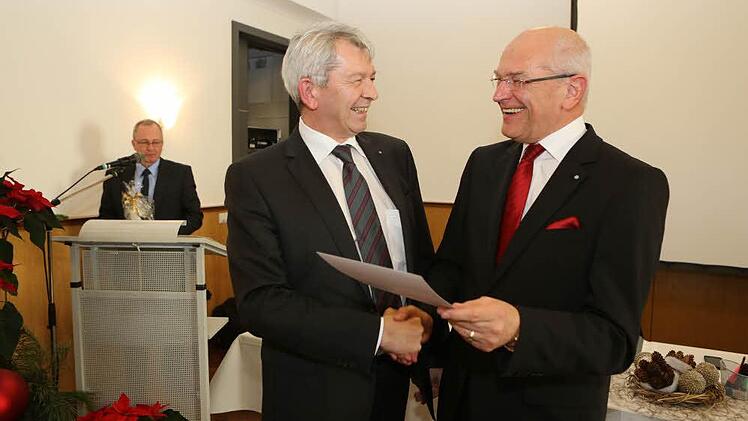 Landrat Günther Denzler erhält Ehrentitel Foto: Barbara Herbst