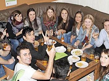 Miteinander ins Gespräch zu kommen, darum ging es bei der ersten Disco-Nacht unter dem Motto "Meet and greet".