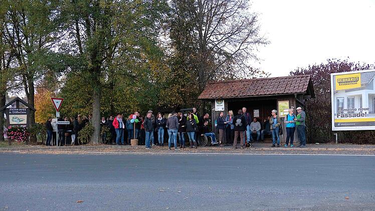 Warten auf den Shuttlebus. Foto: Gerd Schaar