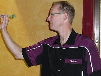 Rainer Dressel gewann als einziger Eberner seine beiden Einzel und Doppel.