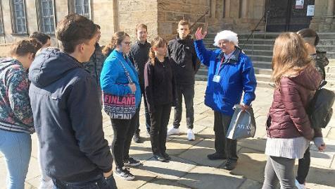 Eine Stadtf&uuml;hrung bereicherte das Programm. Foto: privat
