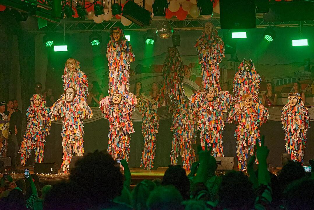 Motto: "Licht aus! Spot an! 70er Disco"