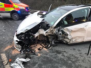 Schwerer Unfall auf der B22 im Kreis Bayreuth