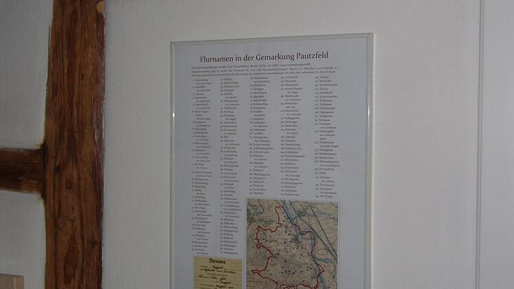 Die Infotafel im Pautzfelder Gemeindehaus Foto: Mathias Erlwein