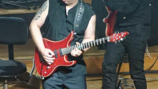 Gitarrist und Bassist von "Elyria". Foto: Werner Nöth