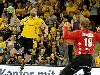 Gegen "Jogi" Bitter war für Steffen Coßbau und den HSC am Samstagabend in Stuttgart nicht viel zu holen.  Foto: CT-Archiv