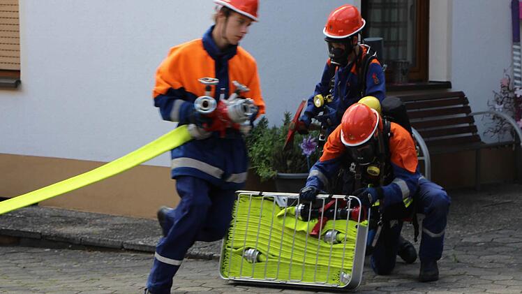 Die jungen Feuerwehrleute geben Gas. Foto: Christian Bischof/FFW