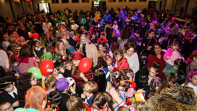 Impressionen vom Kulmbacher Kinderfasching des Kreisjugendrings, der Kommunalen Jugendarbeit und der Bayerischen RundschauFoto: Barbara Herbst