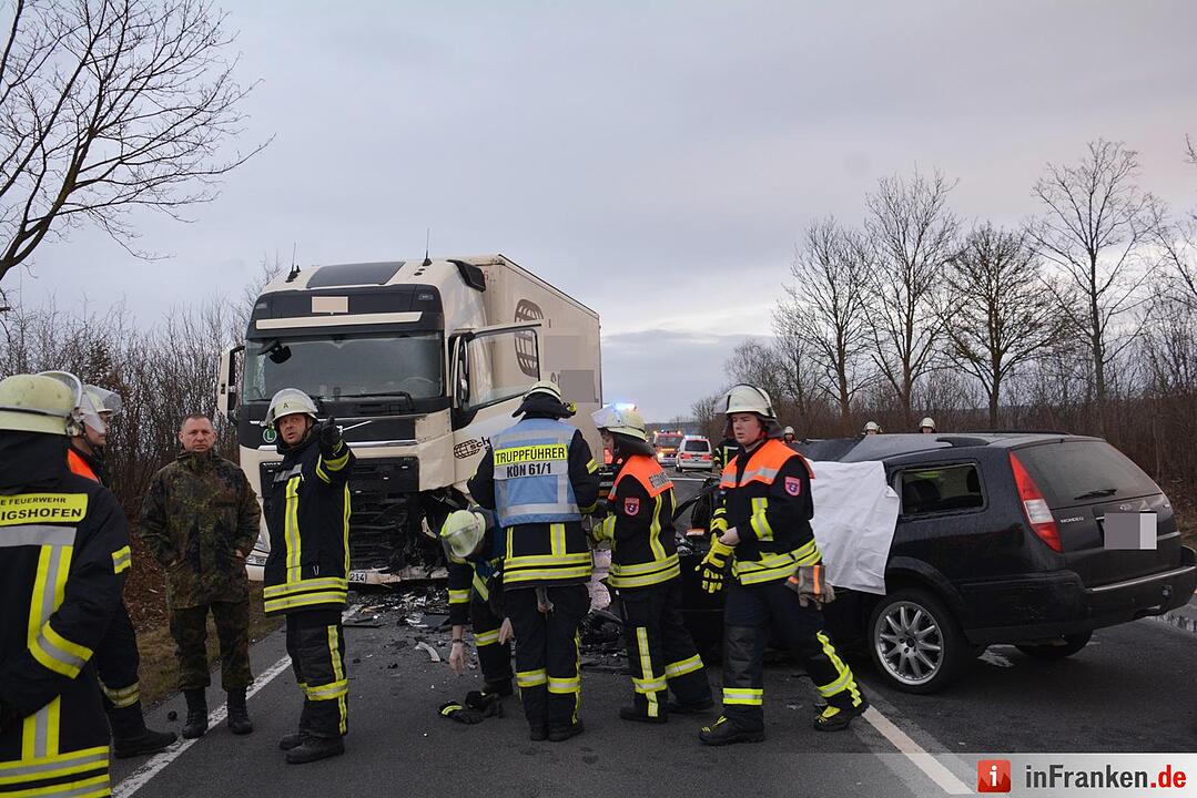 Tödlicher Unfall - 38-Jähriger kollidiert mit Lkw