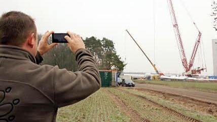 Zaungäste: Schnell ein Foto fürs Privatarchiv.