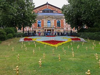115 Richard-Wagner-Figuren begr&uuml;&szlig;ten die Festspiel-G&auml;ste - nun sind sie gestohlen worden