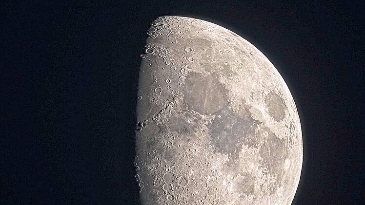 Mond20180325_1751UT6