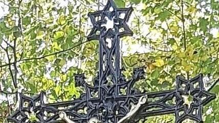 Das restaurierte Kreuz am Köstenberg Foto: Jürgen Schlee
