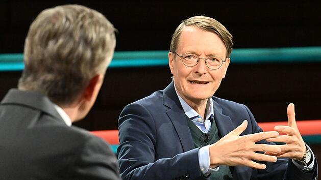 "Ich glaube, er w&uuml;rde es aber auch nicht besser machen", glaubte Karl Lauterbach (rechts) nicht, dass Markus S&ouml;der als Kanzler mehr &uuml;berzeugen w&uuml;rde als Friedrich Merz.