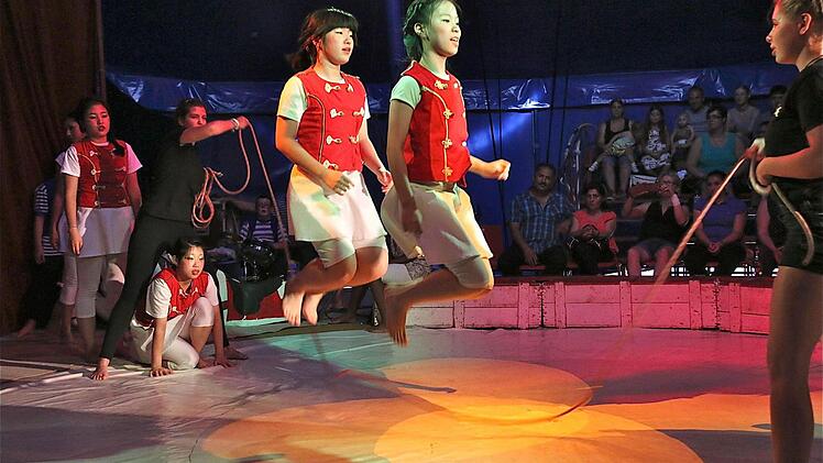 Seilspringen in der Manege