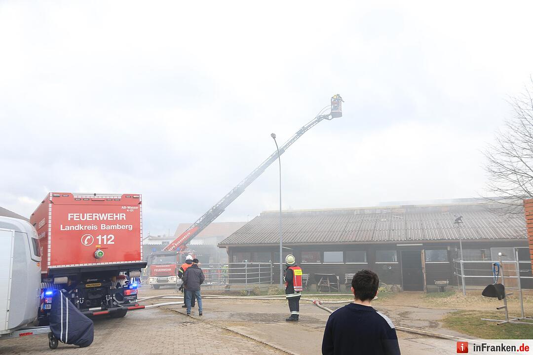 Feuer zerstört Scheune in Hohn am Berg