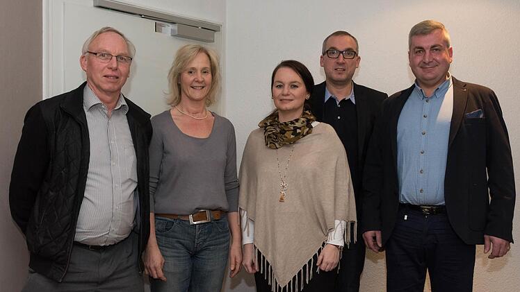 Die neu gewählte Vorstandschaft (von links): Berthold Hümpfer (Schatzmeister), Simone Götz (Schriftführerin), Marion Albert (Vorsitzende), Andreas Sandwall (stellvertretender Vorsitzender), Kay Zeiger (stellvertretender Vorsitzender)  Foto: Björn Hein