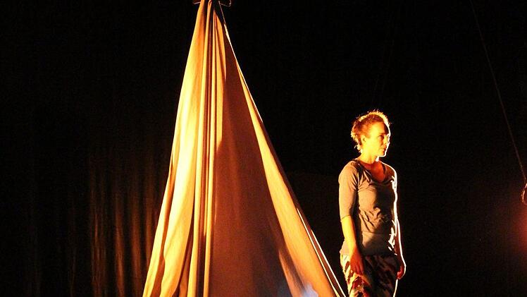 Szenen aus dem Theaterstück "Trau Dich!" Foto: Lisa Kieslinger