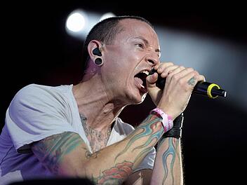 Chester Bennington, Frontm,ann von "Linkin Park" war kurz vor seinem Selbstmord noch bei "Carpool Karaoke" zu Gast. Foto: Symbolbild / EPA / Marcel van Hoorn / dpa