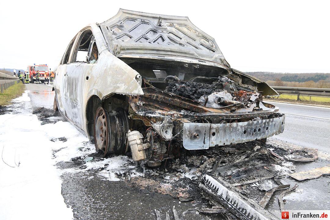 Pkw-Brand auf A70 bei Eltmann