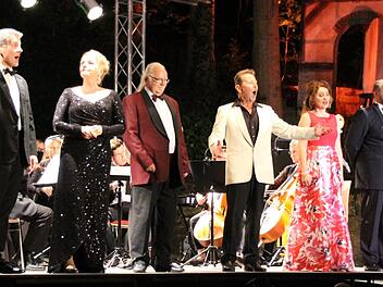 Neue Operettenseligkeit auf der Waldbühne Heldritt? Eine Operetten-Gala gab den Auftakt. Carolin Herrmann