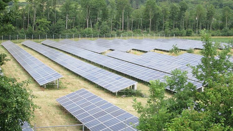Im Umfeld des bereits bestehenden Solarzellenfelds will Prowind Solar eine weitere Freiflächen-Photovoltaikanlage errichten, die 1000 Haushalte mit Strom versorgt.