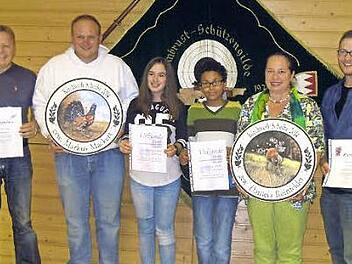 Von links nach rechts: Thilo Heberlein, Markus Mackert, Lara Greifenberg, Darian Schatz, Daniela Reinfelder, Christopher Griebel Foto: p