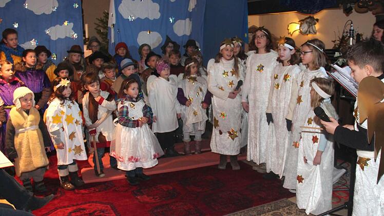 Der Oberengel dirigiert den Engelschor.