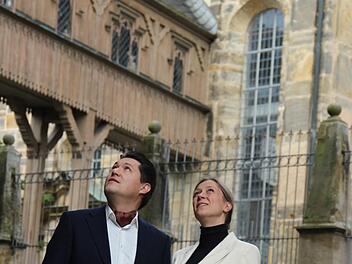 Eva-Maria und Ingo Dannhorn schauen sich im Thurnauer Schloss schon mal um.  Foto: Katharina Müller-Sanke