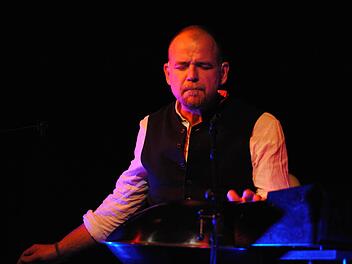 Martin Kälberer beim Konzert im Schwarzen Bären.  Foto: Carolin Herrmann
