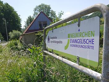 Auf einem guten Weg:  Bis die Landessynode  Ende November über den Standort der einzigen  evangelischen Jugendbildungsstätte  in Bayern entscheidet,  müssen die Partner der Bildungsregion Coburg  aber noch eine satte Lücke bei der Finanzierung decken.Berthold Köhler