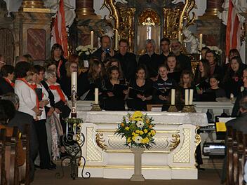 Die jüngsten Akteure beim Chorkonzert in Limbach.  Foto: Sabine Weinbeer