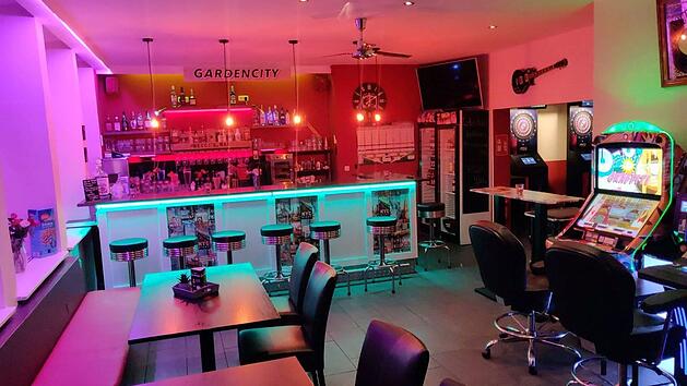 Bamberg: Neue Bar er&ouml;ffnet - "Musicbar Gardencity" will mit Live-Acts punkten - "Was w&auml;ren wir ohne Musik"