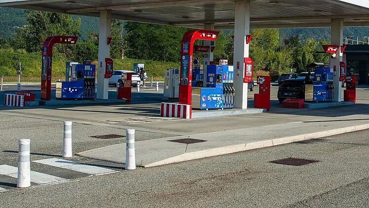 Rastplatz, Rastst&auml;tte, Autohof, Autobahn, Tankstelle