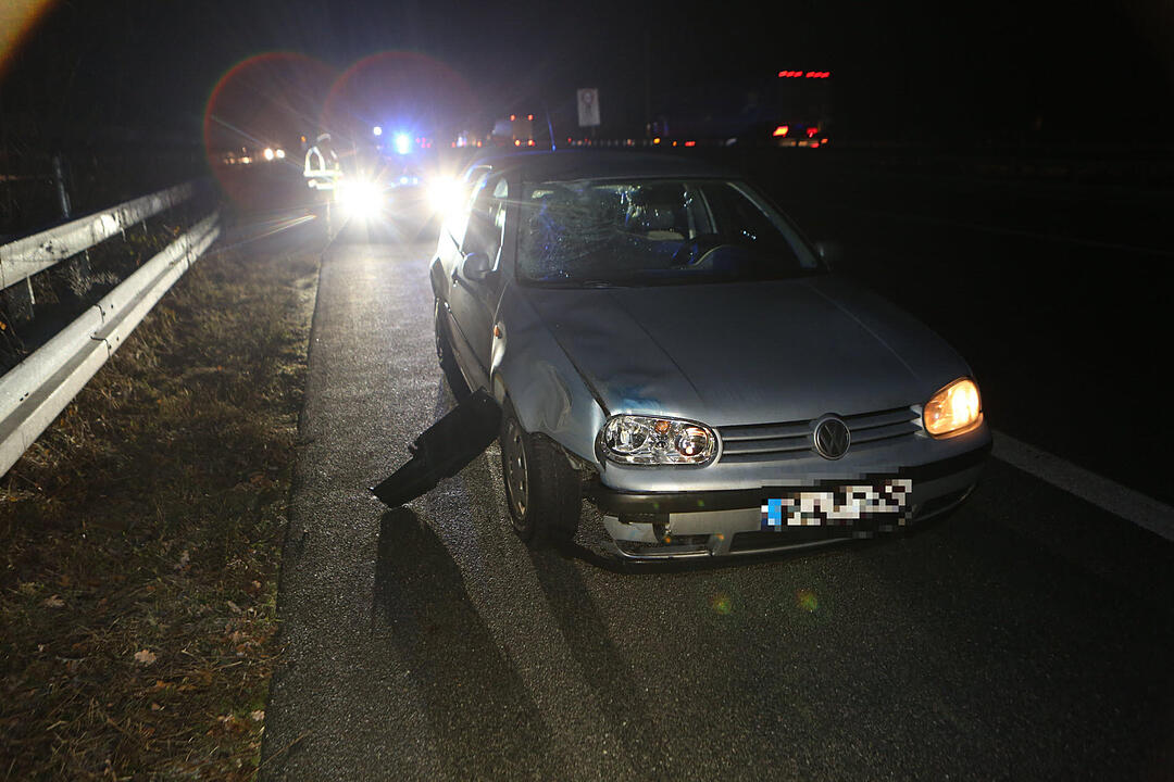 Fußgänger auf A73 von Auto erfasst