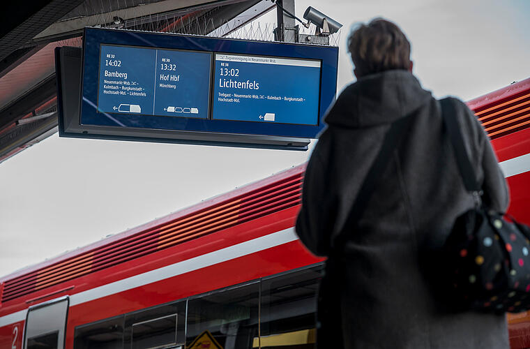 Streit um "Dieselinsel": Bund sperrt sich gegen Elektrifizierung von Franken-Sachsen-Magistrale - Kommunen laufen Sturm