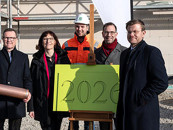 Nürnberg feiert Richtfest für die neue Kindertagesstätte in Lichtenreuth Nürnberg feiert Richtfest für die neue Kindertagesstätte in Lichtenreuth