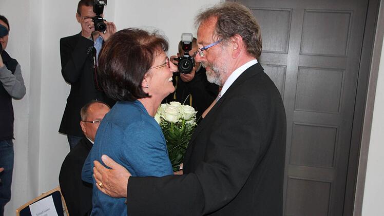 Sie freuen sich auf die Zeit nach der Amtszeit: Dora und Reinhardt Glauber.  Foto: Roepert