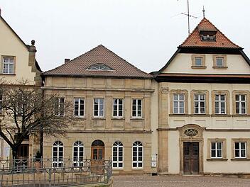 Die neue Fassade des Merkl-Hauses am Marktplatz sorgte bei der Bürgervereins-Versammlung für positive Reaktionen. Fotos: Ralf Kestel
