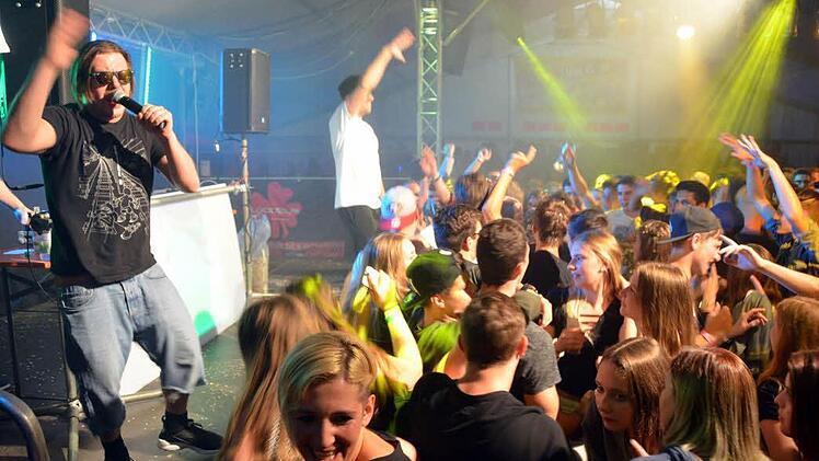 Gute Stimmung beim FC in Fuchsstadt mit "Die Atzen". Foto: Peter Rauch