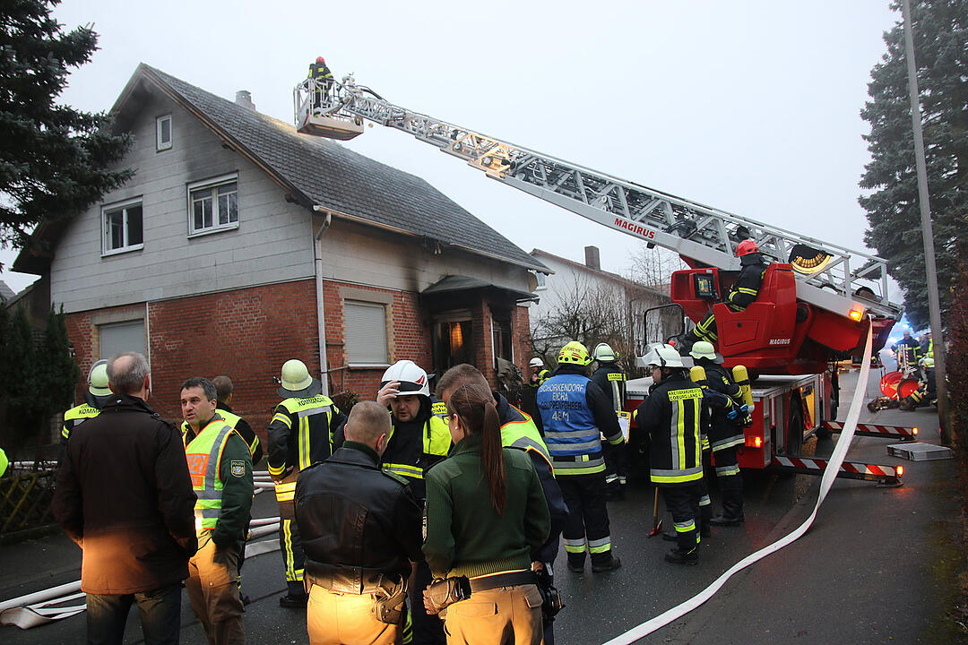 Wohnhausbrand in Coburg: Bewohnerin wurde schwer verletzt – Haus unbewohnbar